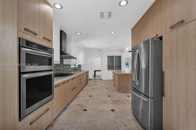244 SW 28th Road 0, Miami, FL 33129