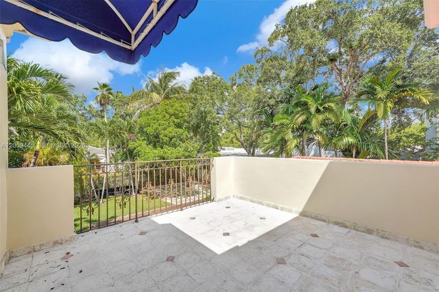 244 SW 28th Road 0, Miami, FL 33129