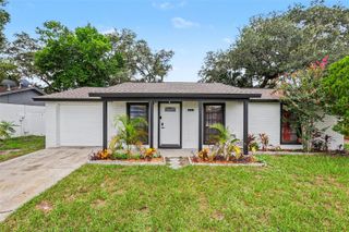 8253 GREENLEAF CIRCLE, Tampa, FL 33615