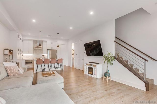 1055 32nd St 8, San Diego, CA 92102