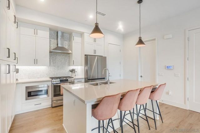 1055 32nd St 8, San Diego, CA 92102