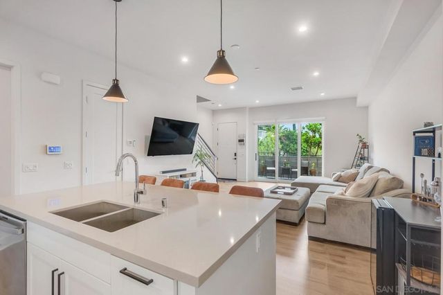 1055 32nd St 8, San Diego, CA 92102