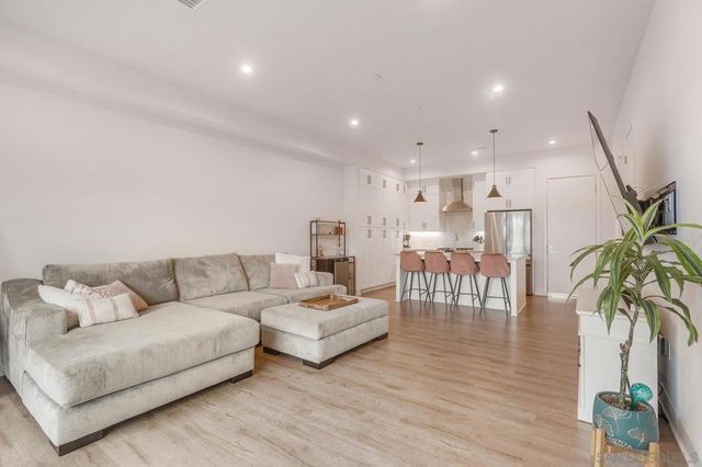 1055 32nd St 8, San Diego, CA 92102