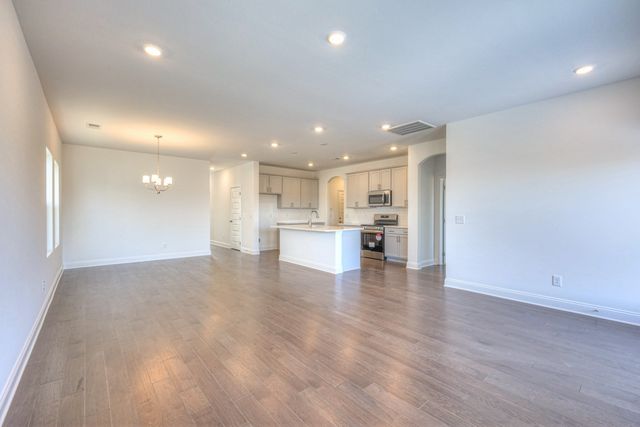 3296 Ventura Ave, White House, TN 37188