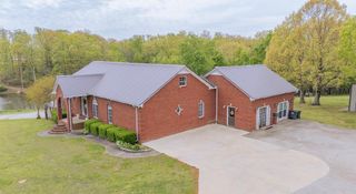 430 N Trojan Blvd, Collinwood, TN 38450