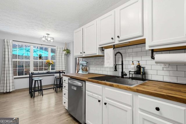 4974 Rockstone Way, Acworth, GA 30101