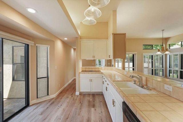 2427 Macarthur Pkwy, Lodi, CA 95242