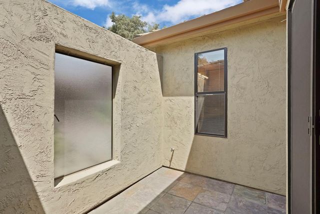 2427 Macarthur Pkwy, Lodi, CA 95242