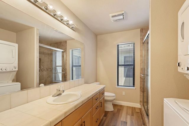 2427 Macarthur Pkwy, Lodi, CA 95242