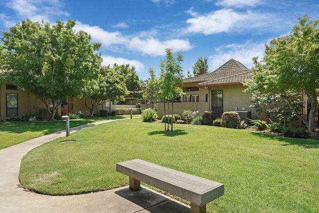 2427 Macarthur Pkwy, Lodi, CA 95242