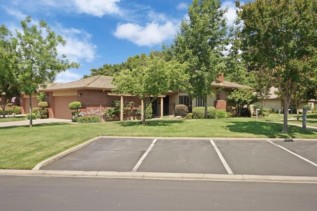 2427 Macarthur Pkwy, Lodi, CA 95242