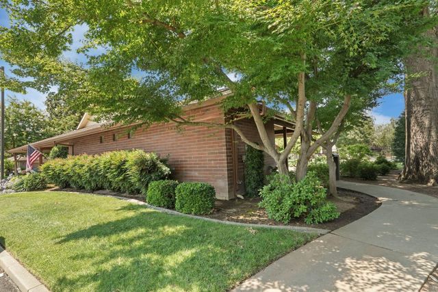 2427 Macarthur Pkwy, Lodi, CA 95242