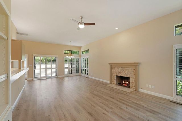 2427 Macarthur Pkwy, Lodi, CA 95242