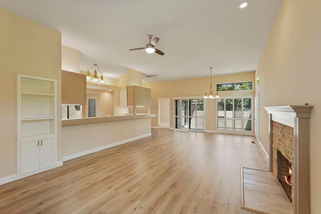 2427 Macarthur Pkwy, Lodi, CA 95242