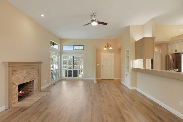 2427 Macarthur Pkwy, Lodi, CA 95242