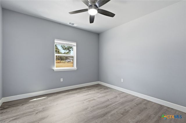 475 Cross Road, Kingsbury, TX 78638