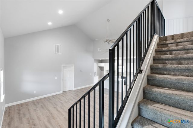 475 Cross Road, Kingsbury, TX 78638
