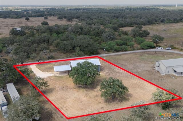 475 Cross Road, Kingsbury, TX 78638