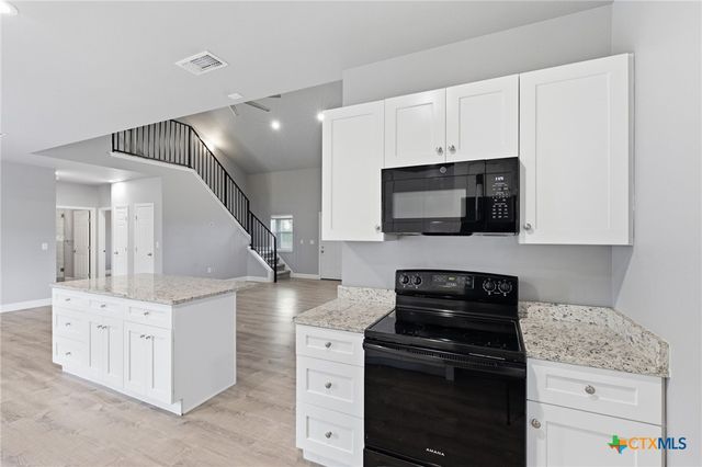 475 Cross Road, Kingsbury, TX 78638