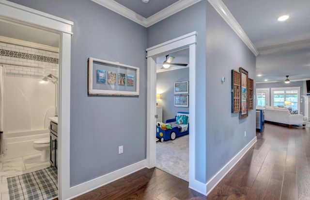 13 Hanna Loop, Maumelle, AR 72113