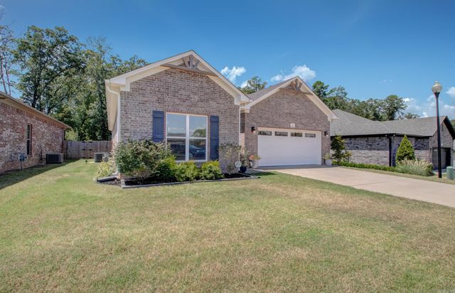 13 Hanna Loop, Maumelle, AR 72113