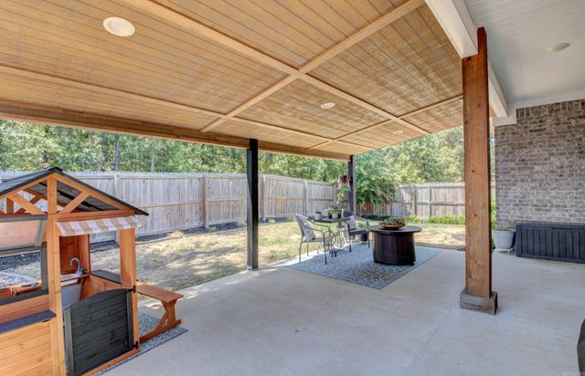 13 Hanna Loop, Maumelle, AR 72113