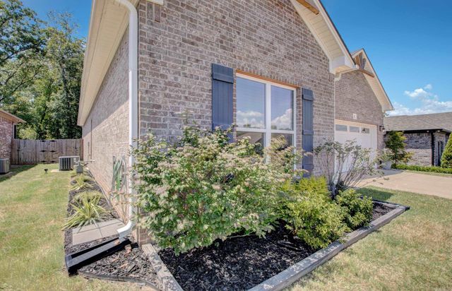 13 Hanna Loop, Maumelle, AR 72113
