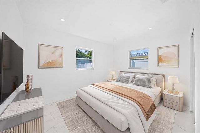 5551 Sunrise DR, Fort Myers, FL 33919