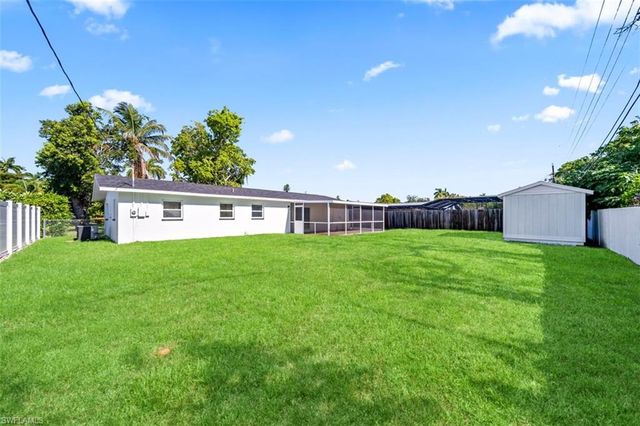 5551 Sunrise DR, Fort Myers, FL 33919