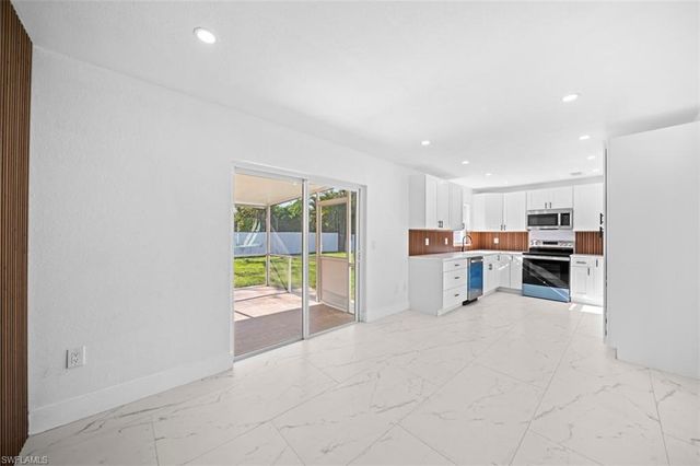 5551 Sunrise DR, Fort Myers, FL 33919