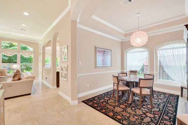 55 S Victoriana Circle, Spring, TX 77389