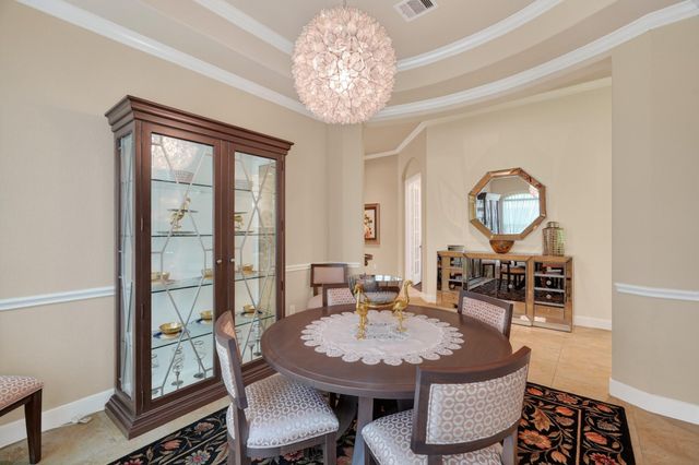 55 S Victoriana Circle, Spring, TX 77389