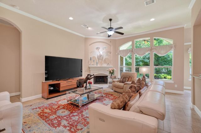 55 S Victoriana Circle, Spring, TX 77389