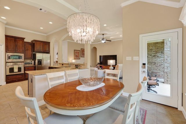 55 S Victoriana Circle, Spring, TX 77389