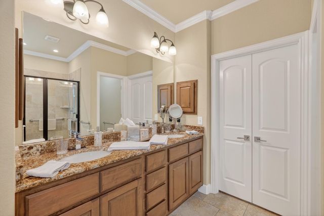 55 S Victoriana Circle, Spring, TX 77389