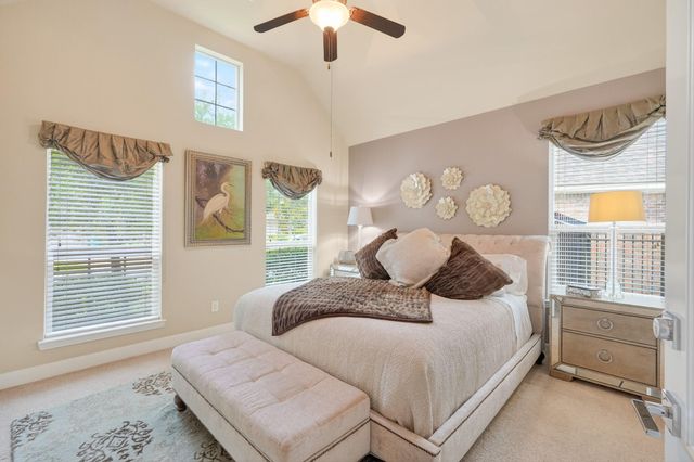 55 S Victoriana Circle, Spring, TX 77389