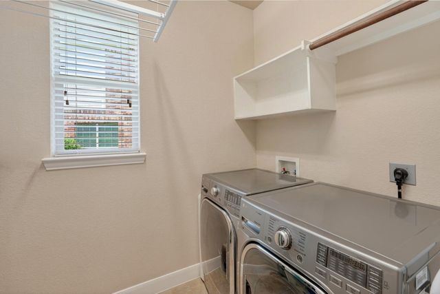 55 S Victoriana Circle, Spring, TX 77389