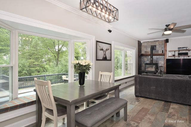 155 Salford Drive, Algonquin, IL 60102
