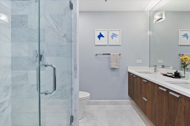 737 W Washington Boulevard 802, Chicago, IL 60661