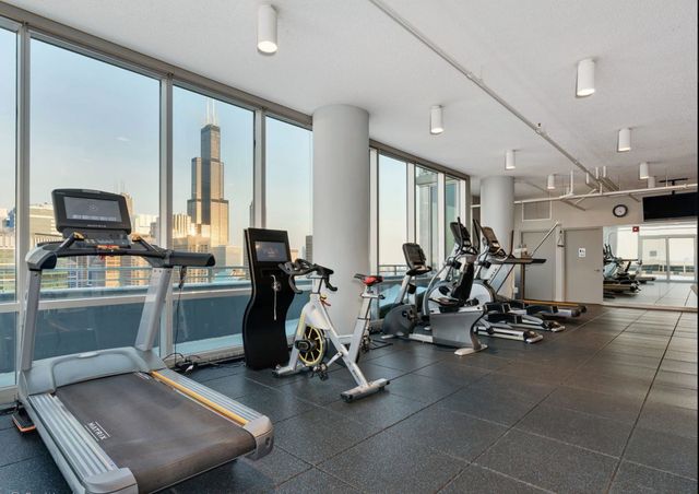 737 W Washington Boulevard 802, Chicago, IL 60661
