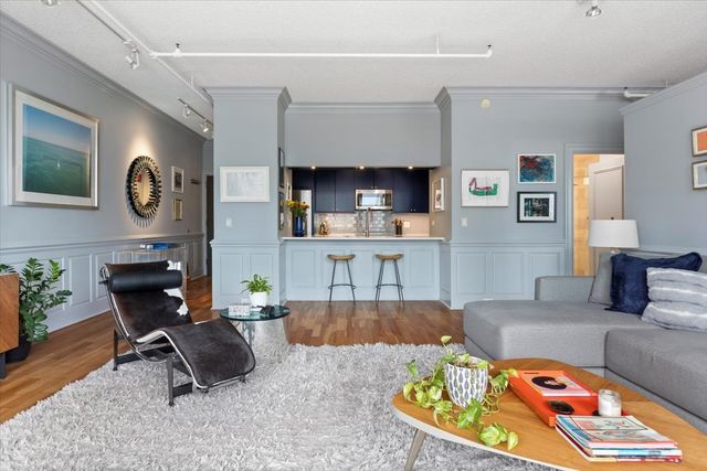 737 W Washington Boulevard 802, Chicago, IL 60661