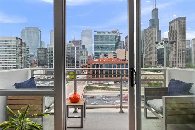 737 W Washington Boulevard 802, Chicago, IL 60661