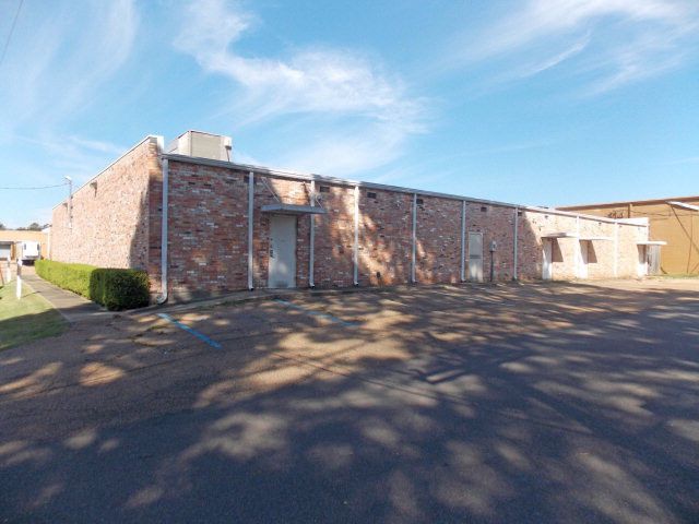 211 Gay Street, Mccomb, MS 39648
