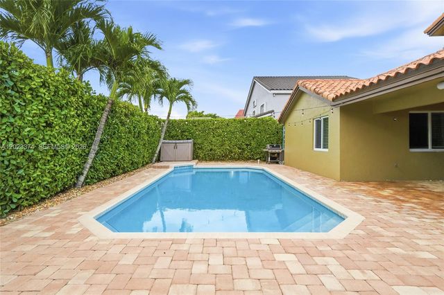 19920 NW 9th Dr 19920, Pembroke Pines, FL 33029