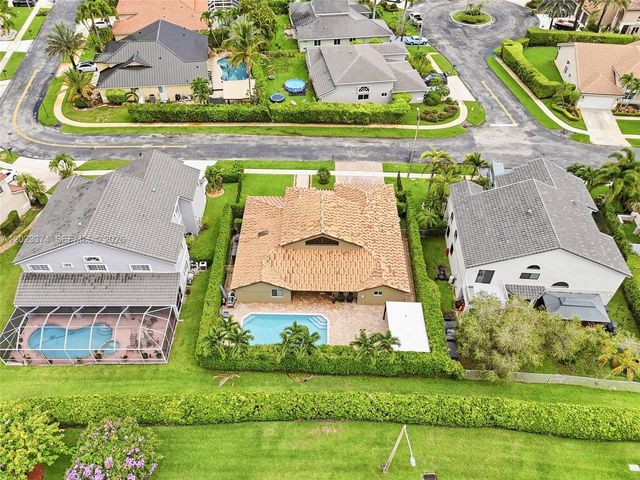 19920 NW 9th Dr 19920, Pembroke Pines, FL 33029