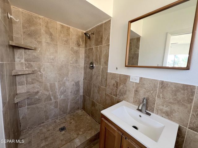 10009 JAMAICA Street, El Paso, TX 79924