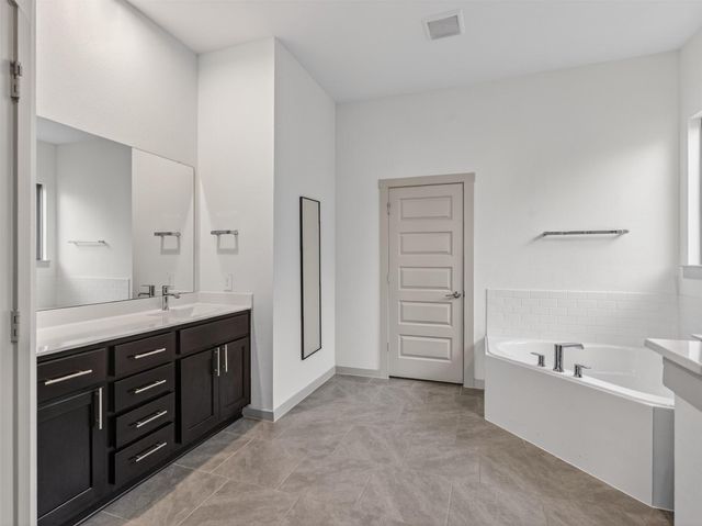 818 Kingwood Drive, League City, TX 77573