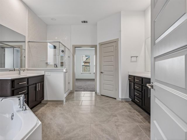 818 Kingwood Drive, League City, TX 77573