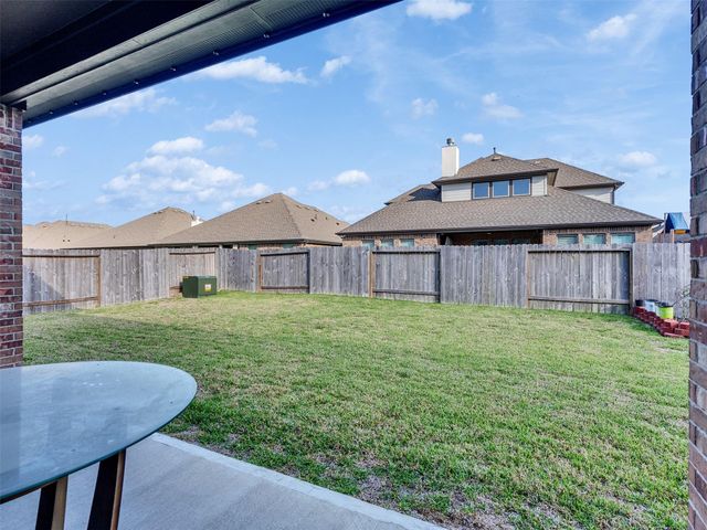 818 Kingwood Drive, League City, TX 77573