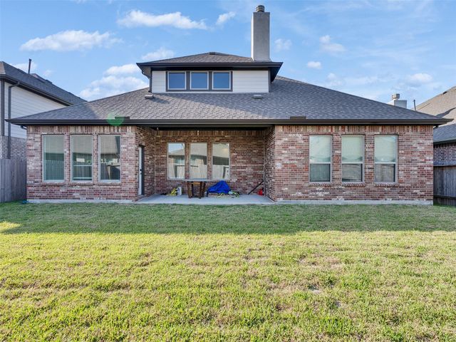 818 Kingwood Drive, League City, TX 77573